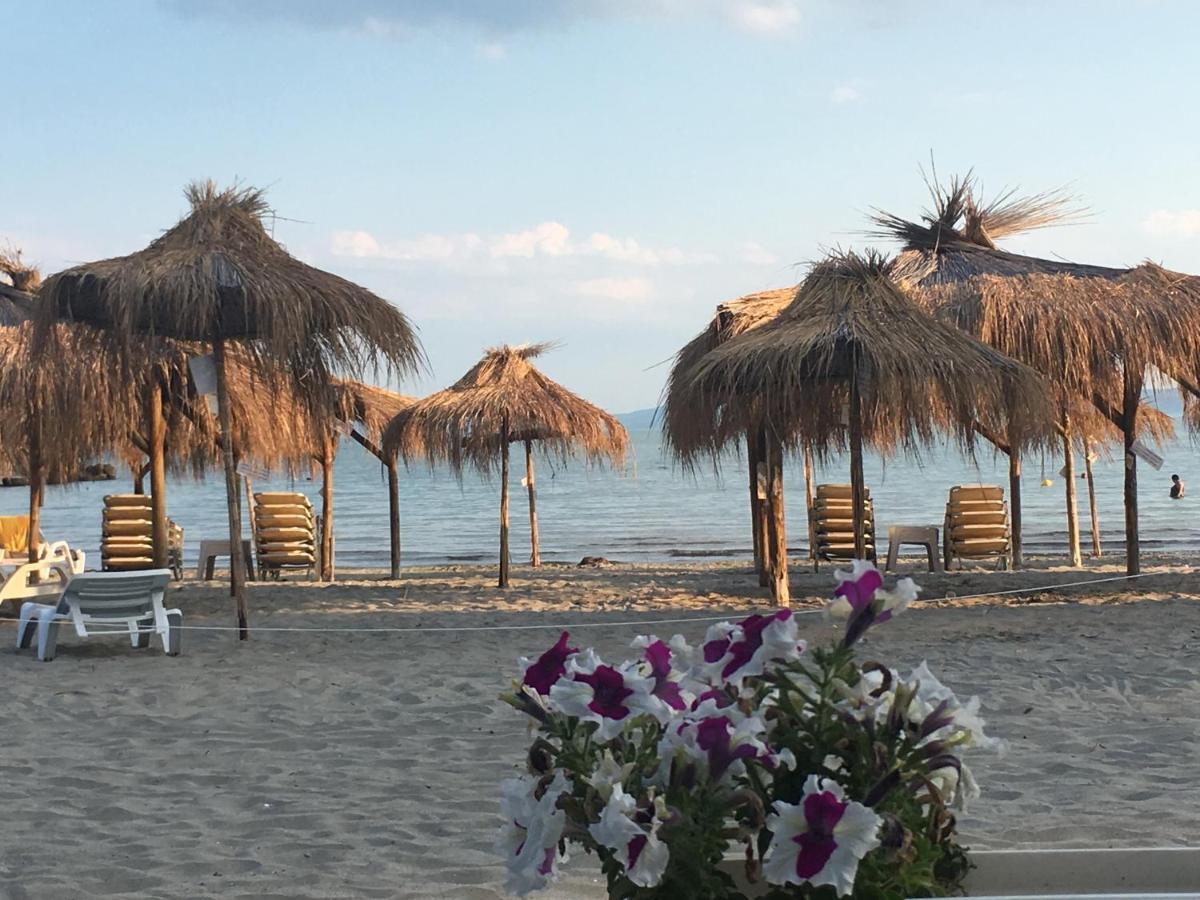 Aparthotel Flora Beach Private Pomorie Exterior foto