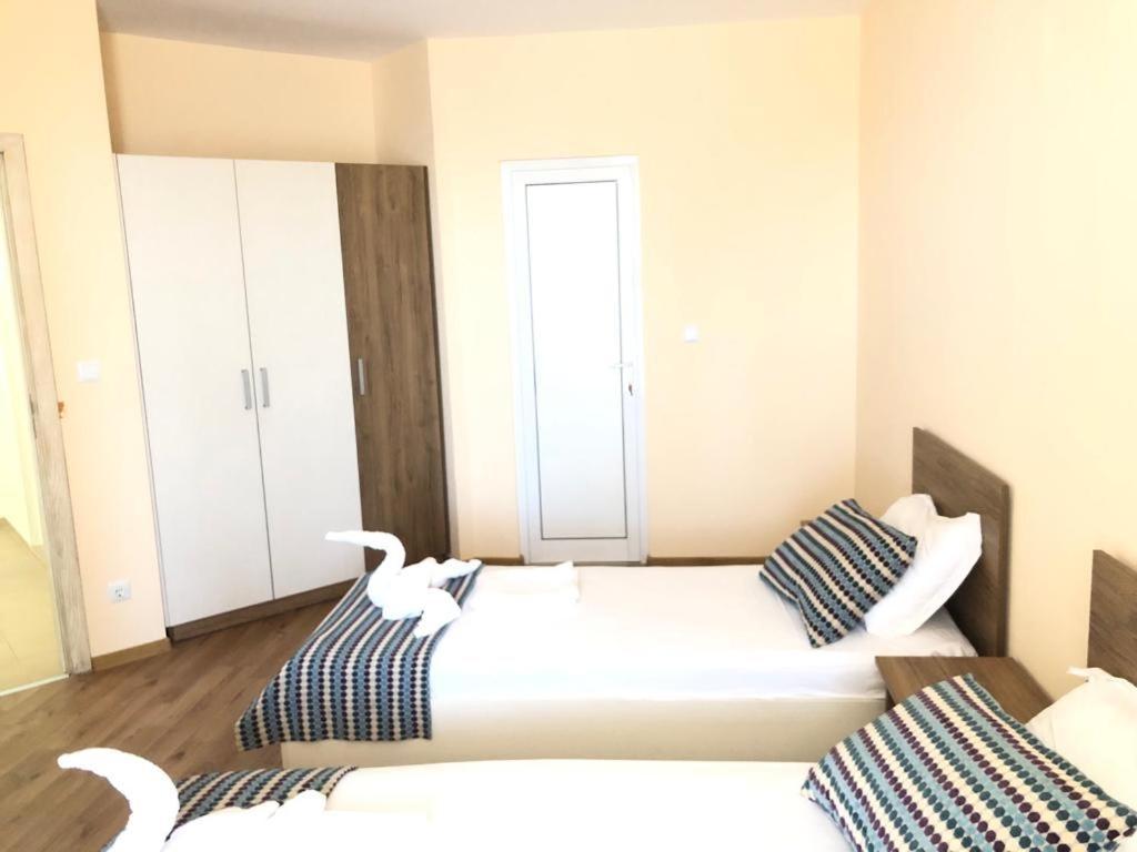 Aparthotel Flora Beach Private Pomorie Exterior foto